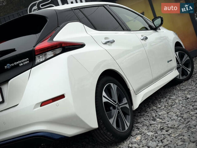 Белый Ниссан Лиф, объемом двигателя 0 л и пробегом 157 тыс. км за 11700 $, фото 25 на Automoto.ua