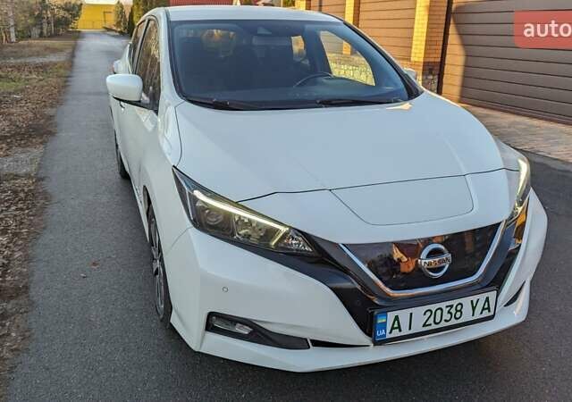 Белый Ниссан Лиф, объемом двигателя 0 л и пробегом 60 тыс. км за 14900 $, фото 18 на Automoto.ua