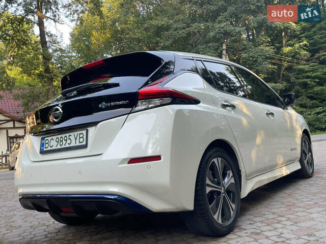 Білий Ніссан Ліф, об'ємом двигуна 0 л та пробігом 160 тис. км за 12659 $, фото 24 на Automoto.ua