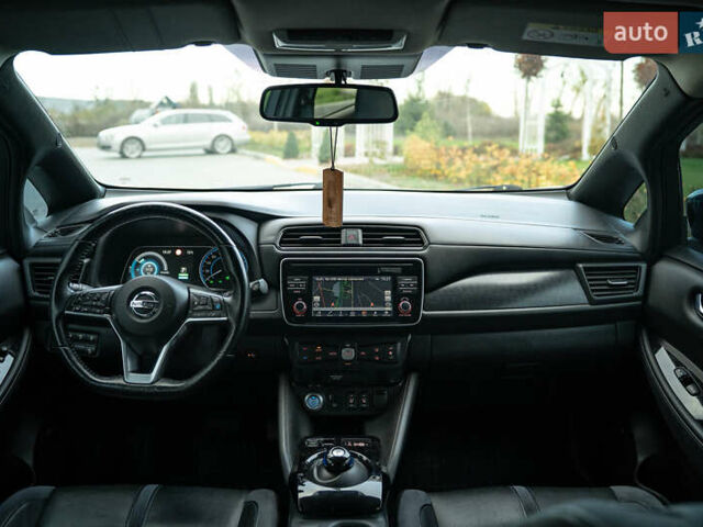 Белый Ниссан Лиф, объемом двигателя 0 л и пробегом 108 тыс. км за 13900 $, фото 33 на Automoto.ua