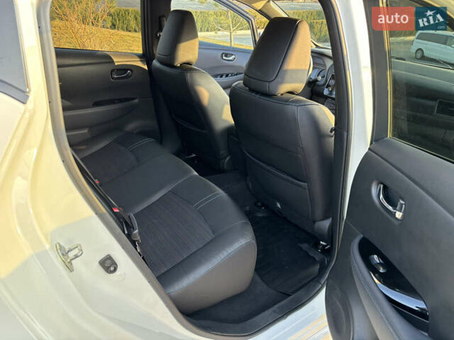 Белый Ниссан Лиф, объемом двигателя 0 л и пробегом 140 тыс. км за 13850 $, фото 13 на Automoto.ua