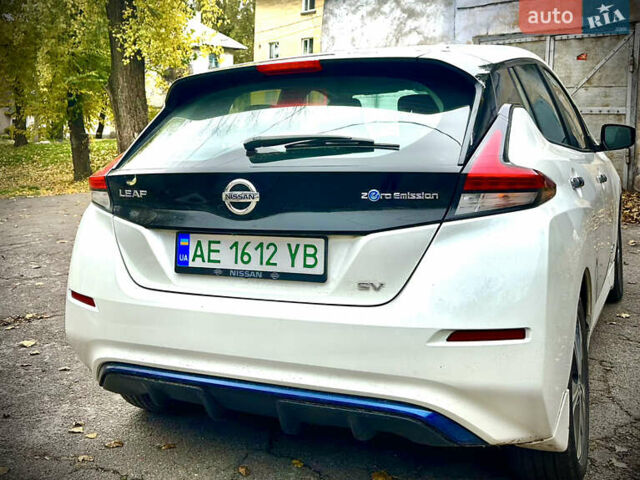 Белый Ниссан Лиф, объемом двигателя 0 л и пробегом 15 тыс. км за 12000 $, фото 3 на Automoto.ua