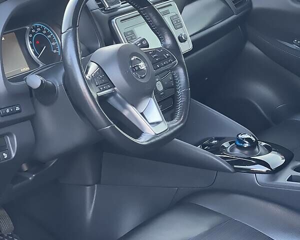 Белый Ниссан Лиф, объемом двигателя 0 л и пробегом 104 тыс. км за 14300 $, фото 46 на Automoto.ua