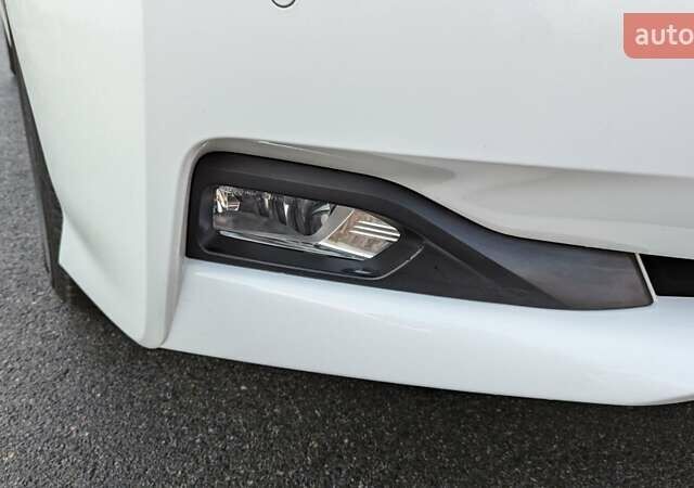 Белый Ниссан Лиф, объемом двигателя 0 л и пробегом 60 тыс. км за 14900 $, фото 6 на Automoto.ua