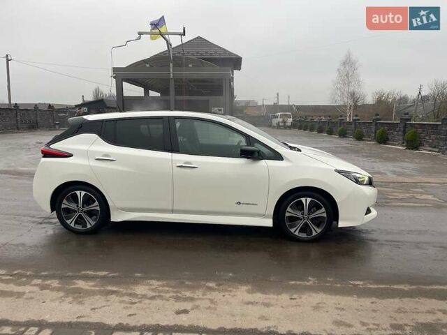 Белый Ниссан Лиф, объемом двигателя 0 л и пробегом 108 тыс. км за 12700 $, фото 14 на Automoto.ua