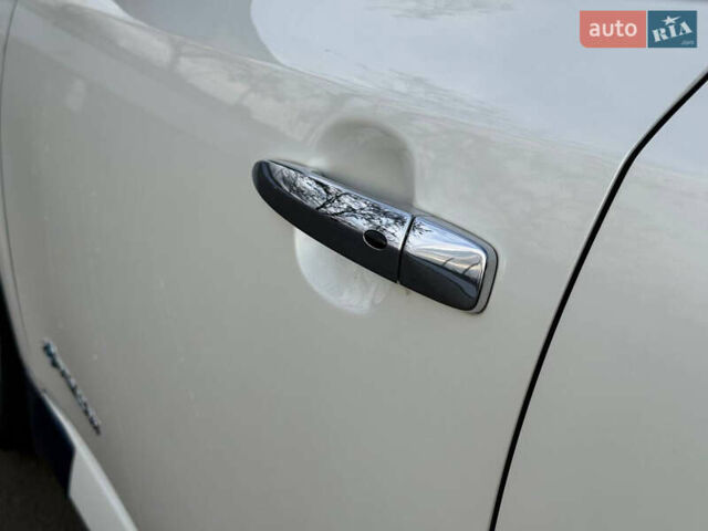 Білий Ніссан Ліф, об'ємом двигуна 0 л та пробігом 67 тис. км за 11500 $, фото 5 на Automoto.ua