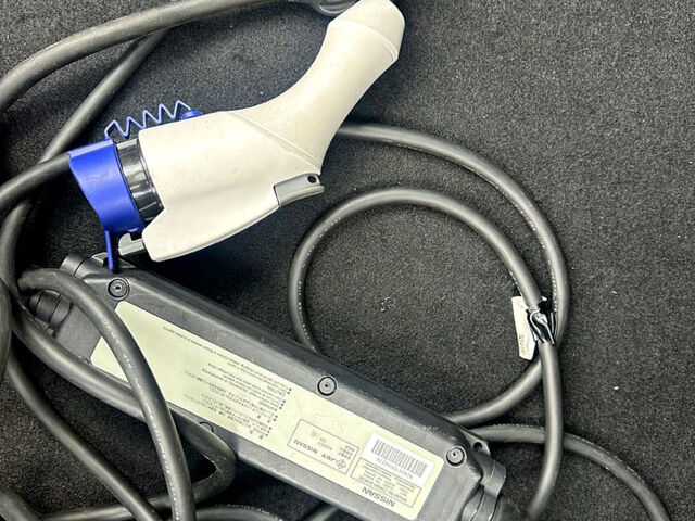 Белый Ниссан Лиф, объемом двигателя 0.13 л и пробегом 44 тыс. км за 12400 $, фото 13 на Automoto.ua