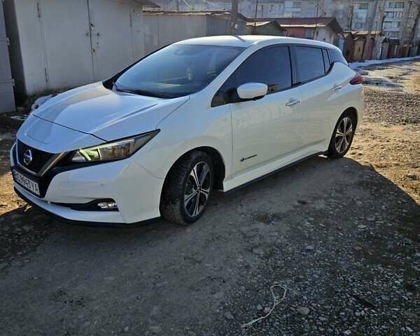 Білий Ніссан Ліф, об'ємом двигуна 0 л та пробігом 160 тис. км за 11500 $, фото 9 на Automoto.ua