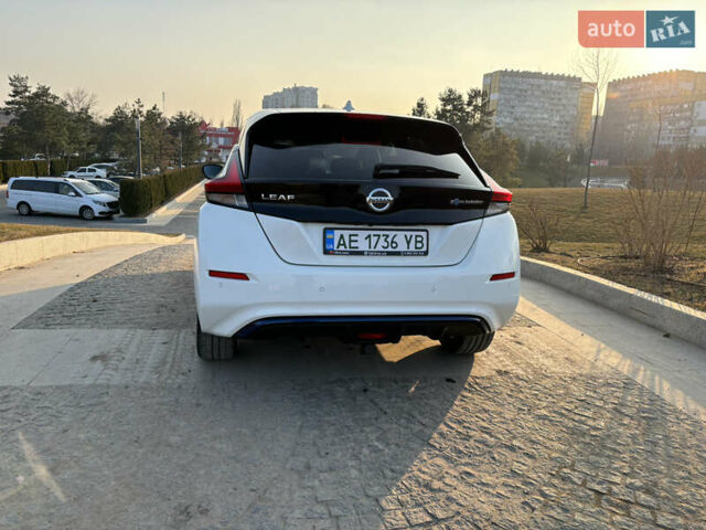 Белый Ниссан Лиф, объемом двигателя 0 л и пробегом 140 тыс. км за 13850 $, фото 15 на Automoto.ua