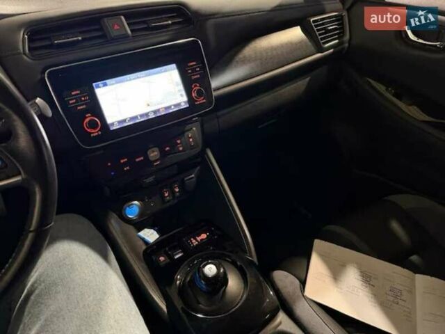 Белый Ниссан Лиф, объемом двигателя 0 л и пробегом 132 тыс. км за 12999 $, фото 22 на Automoto.ua