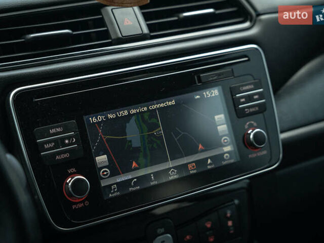 Белый Ниссан Лиф, объемом двигателя 0 л и пробегом 108 тыс. км за 13900 $, фото 37 на Automoto.ua