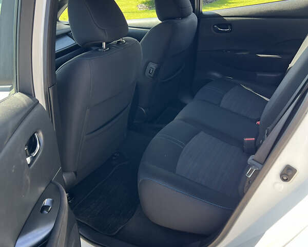 Белый Ниссан Лиф, объемом двигателя 0 л и пробегом 84 тыс. км за 11450 $, фото 12 на Automoto.ua