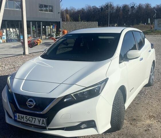 Белый Ниссан Лиф, объемом двигателя 0 л и пробегом 120 тыс. км за 12200 $, фото 1 на Automoto.ua