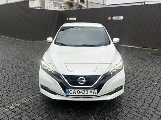 Белый Ниссан Лиф, объемом двигателя 0 л и пробегом 65 тыс. км за 11800 $, фото 1 на Automoto.ua