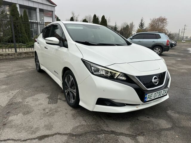 Білий Ніссан Ліф, об'ємом двигуна 0 л та пробігом 37 тис. км за 12500 $, фото 1 на Automoto.ua