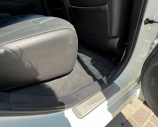 Белый Ниссан Лиф, объемом двигателя 0 л и пробегом 34 тыс. км за 13800 $, фото 26 на Automoto.ua