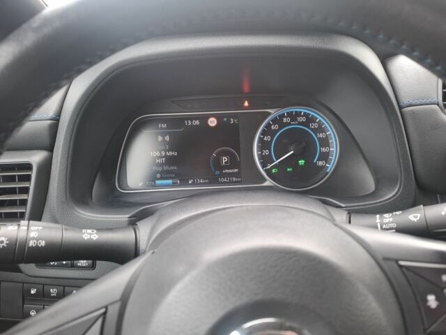 Белый Ниссан Лиф, объемом двигателя 0 л и пробегом 104 тыс. км за 12600 $, фото 6 на Automoto.ua