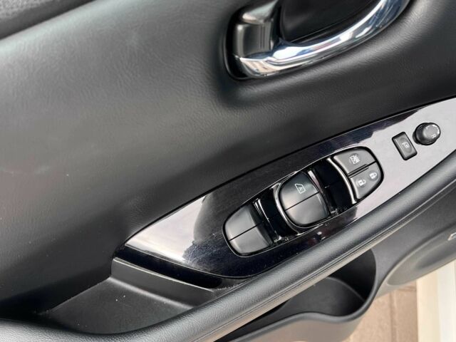 Белый Ниссан Лиф, объемом двигателя 0 л и пробегом 115 тыс. км за 12700 $, фото 16 на Automoto.ua