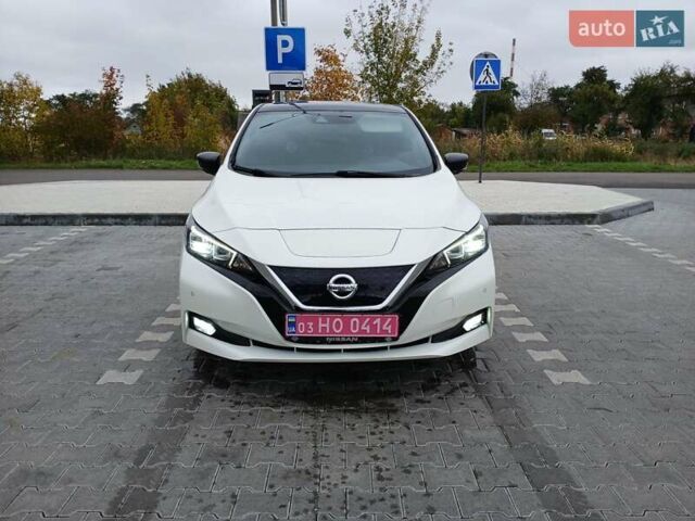 Белый Ниссан Лиф, объемом двигателя 0 л и пробегом 135 тыс. км за 12799 $, фото 4 на Automoto.ua