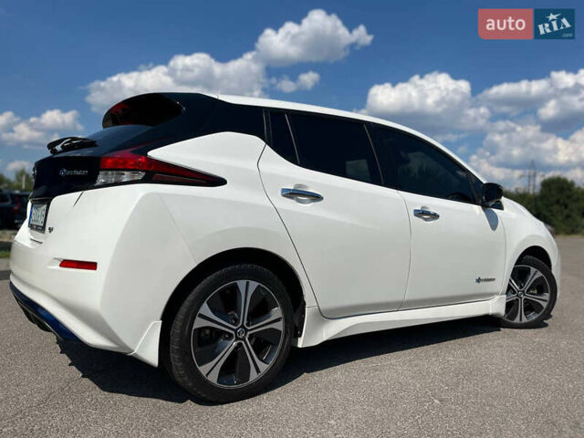 Білий Ніссан Ліф, об'ємом двигуна 0 л та пробігом 45 тис. км за 15500 $, фото 8 на Automoto.ua