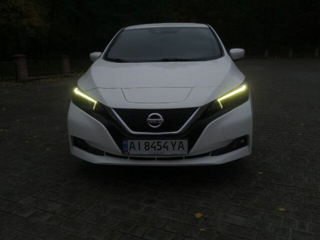 Белый Ниссан Лиф, объемом двигателя 0 л и пробегом 101 тыс. км за 12800 $, фото 14 на Automoto.ua