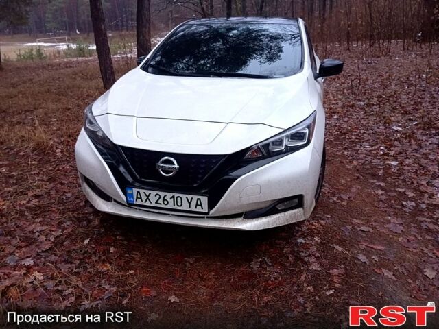 Белый Ниссан Лиф, объемом двигателя 0 л и пробегом 37 тыс. км за 16500 $, фото 1 на Automoto.ua