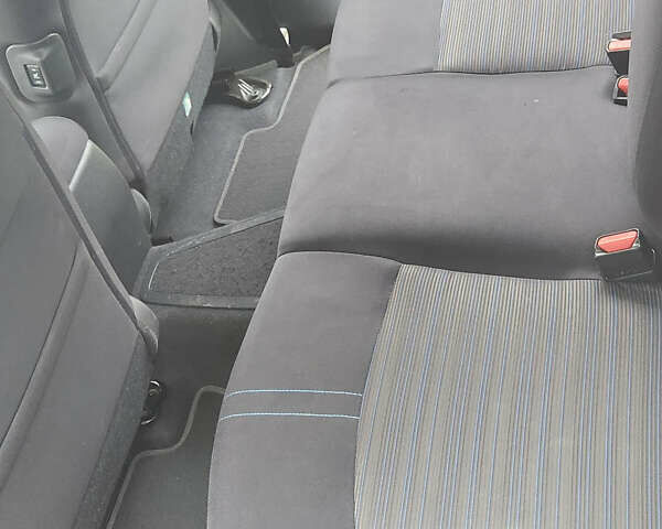 Белый Ниссан Лиф, объемом двигателя 0 л и пробегом 140 тыс. км за 10700 $, фото 17 на Automoto.ua