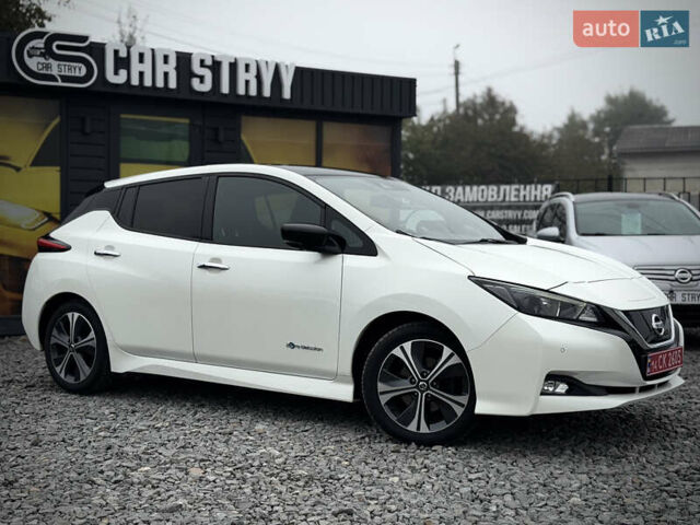 Белый Ниссан Лиф, объемом двигателя 0 л и пробегом 157 тыс. км за 11700 $, фото 30 на Automoto.ua