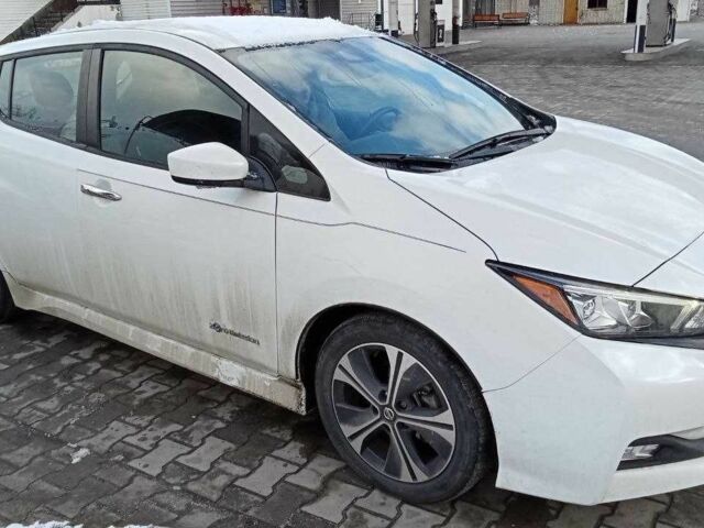 Белый Ниссан Лиф, объемом двигателя 0 л и пробегом 43 тыс. км за 15900 $, фото 15 на Automoto.ua