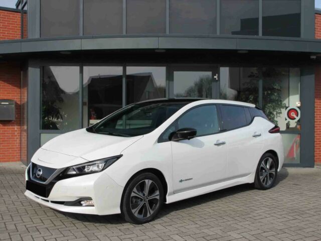 Белый Ниссан Лиф, объемом двигателя 0 л и пробегом 43 тыс. км за 9350 $, фото 1 на Automoto.ua