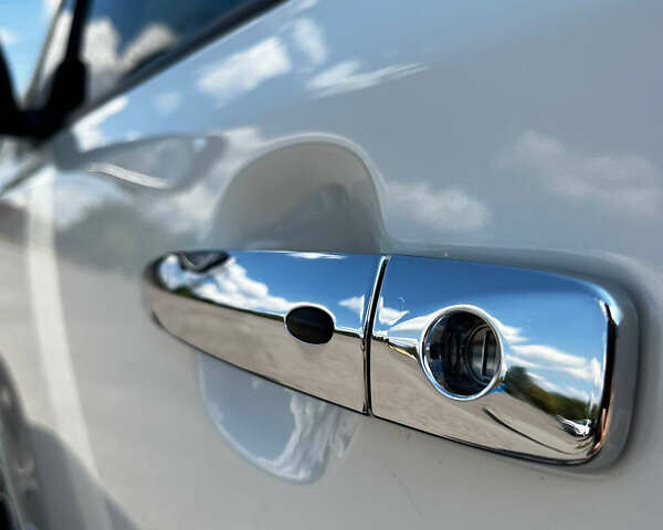 Білий Ніссан Ліф, об'ємом двигуна 0 л та пробігом 45 тис. км за 15500 $, фото 19 на Automoto.ua