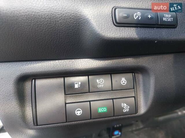 Белый Ниссан Лиф, объемом двигателя 0 л и пробегом 132 тыс. км за 12999 $, фото 23 на Automoto.ua