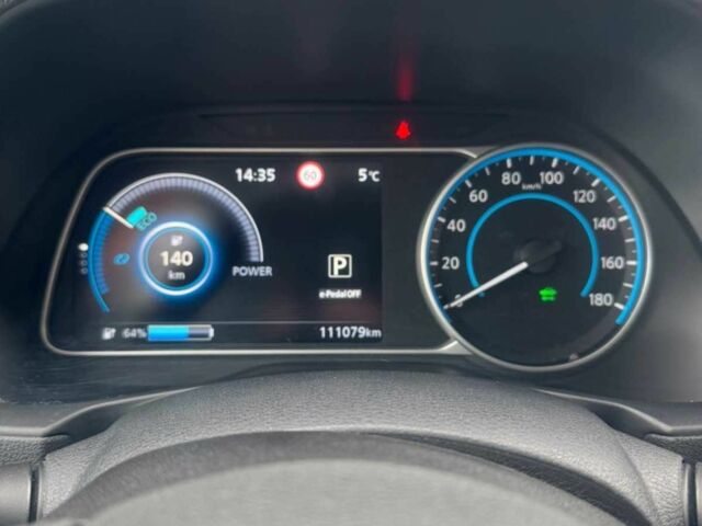 Белый Ниссан Лиф, объемом двигателя 0 л и пробегом 111 тыс. км за 9700 $, фото 6 на Automoto.ua