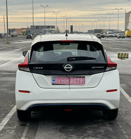 Белый Ниссан Лиф, объемом двигателя 0 л и пробегом 50 тыс. км за 12800 $, фото 6 на Automoto.ua