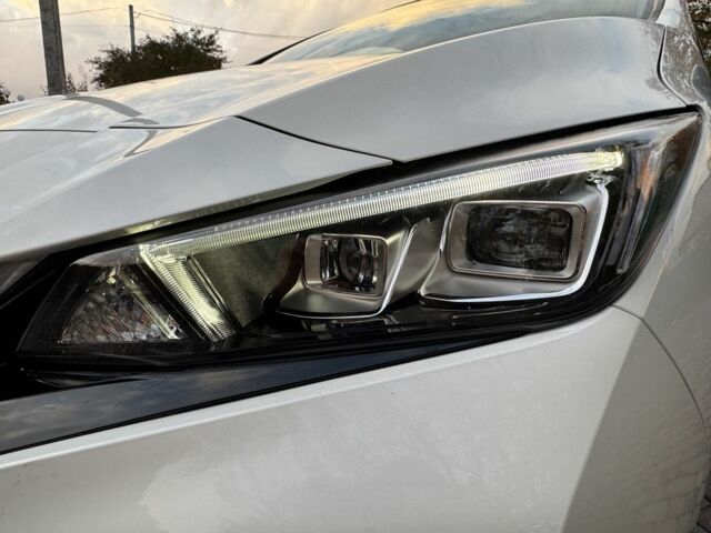 Белый Ниссан Лиф, объемом двигателя 0 л и пробегом 102 тыс. км за 12699 $, фото 8 на Automoto.ua