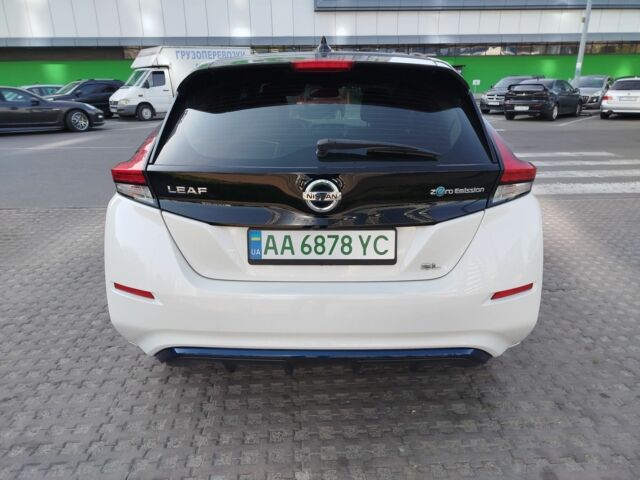 Белый Ниссан Лиф, объемом двигателя 0 л и пробегом 153 тыс. км за 12000 $, фото 3 на Automoto.ua