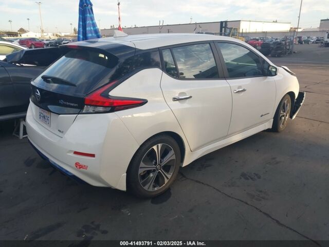 Белый Ниссан Лиф, объемом двигателя 0 л и пробегом 84 тыс. км за 7700 $, фото 5 на Automoto.ua