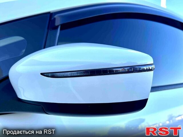 Белый Ниссан Лиф, объемом двигателя 0 л и пробегом 77 тыс. км за 12500 $, фото 10 на Automoto.ua