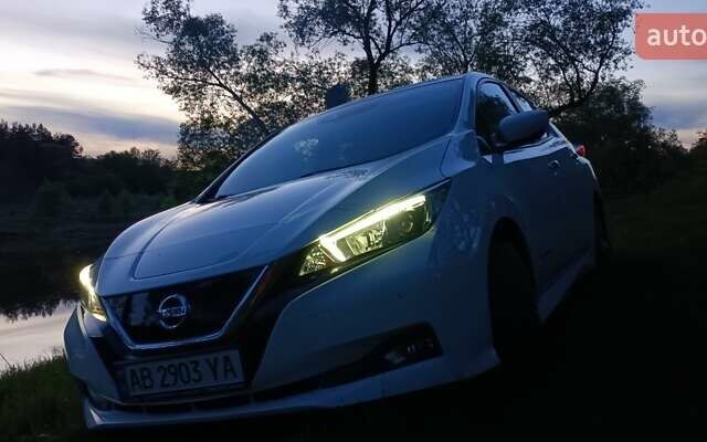 Белый Ниссан Лиф, объемом двигателя 0 л и пробегом 75 тыс. км за 11999 $, фото 25 на Automoto.ua