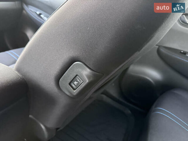 Белый Ниссан Лиф, объемом двигателя 0 л и пробегом 50 тыс. км за 11450 $, фото 36 на Automoto.ua