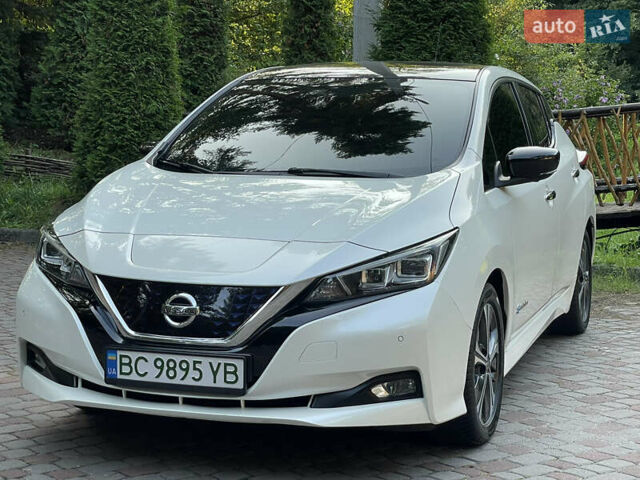 Білий Ніссан Ліф, об'ємом двигуна 0 л та пробігом 160 тис. км за 12659 $, фото 1 на Automoto.ua