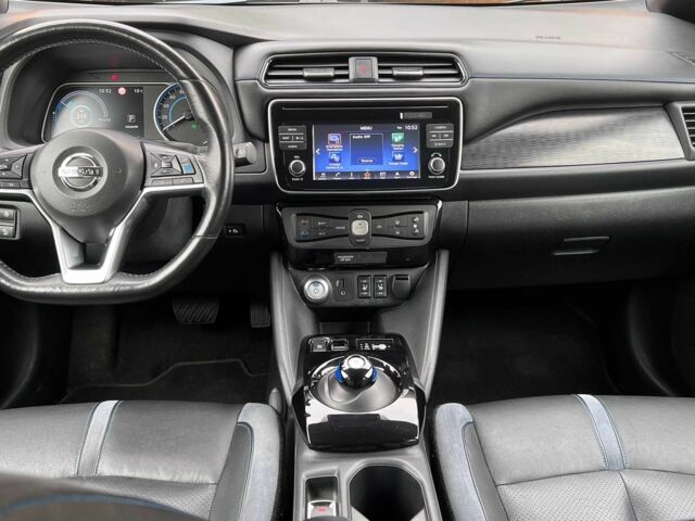 Белый Ниссан Лиф, объемом двигателя 0 л и пробегом 115 тыс. км за 12700 $, фото 7 на Automoto.ua