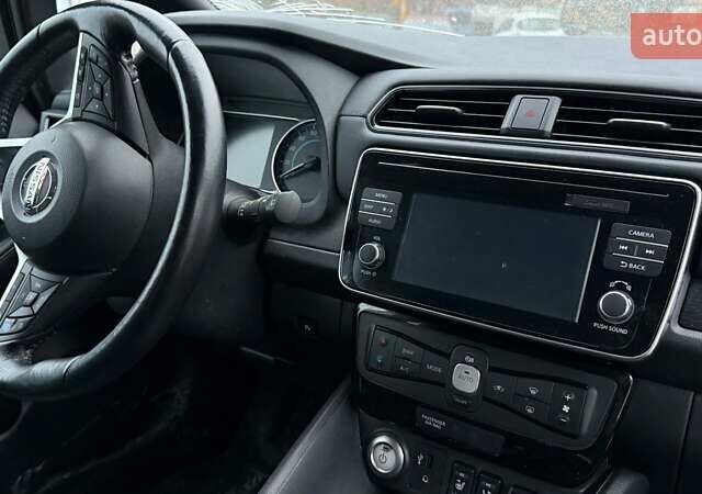 Белый Ниссан Лиф, объемом двигателя 0 л и пробегом 63 тыс. км за 6231 $, фото 16 на Automoto.ua