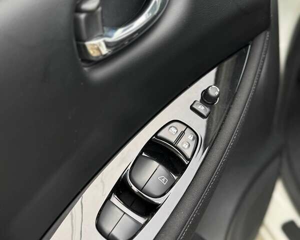 Белый Ниссан Лиф, объемом двигателя 0 л и пробегом 33 тыс. км за 16400 $, фото 17 на Automoto.ua