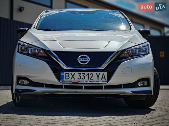 Білий Ніссан Ліф, об'ємом двигуна 0 л та пробігом 109 тис. км за 12900 $, фото 1 на Automoto.ua