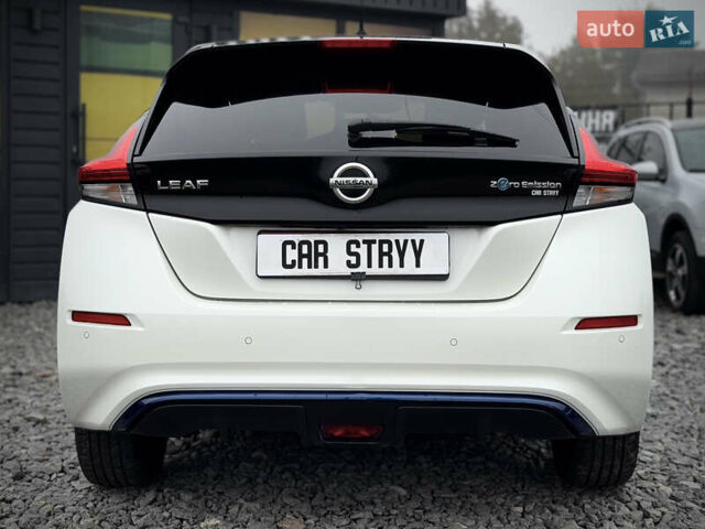 Белый Ниссан Лиф, объемом двигателя 0 л и пробегом 157 тыс. км за 11700 $, фото 12 на Automoto.ua