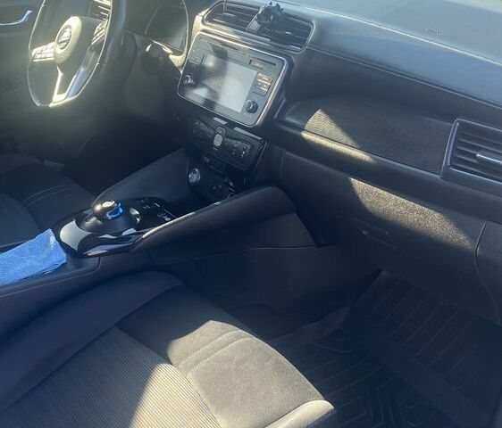 Белый Ниссан Лиф, объемом двигателя 0 л и пробегом 120 тыс. км за 12200 $, фото 6 на Automoto.ua