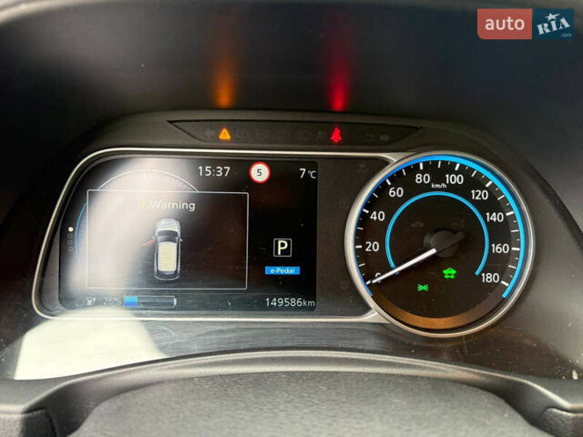 Білий Ніссан Ліф, об'ємом двигуна 0 л та пробігом 150 тис. км за 10400 $, фото 23 на Automoto.ua