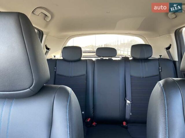 Белый Ниссан Лиф, объемом двигателя 0 л и пробегом 140 тыс. км за 12800 $, фото 21 на Automoto.ua