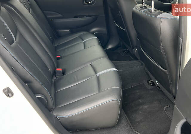 Белый Ниссан Лиф, объемом двигателя 0 л и пробегом 114 тыс. км за 12950 $, фото 16 на Automoto.ua